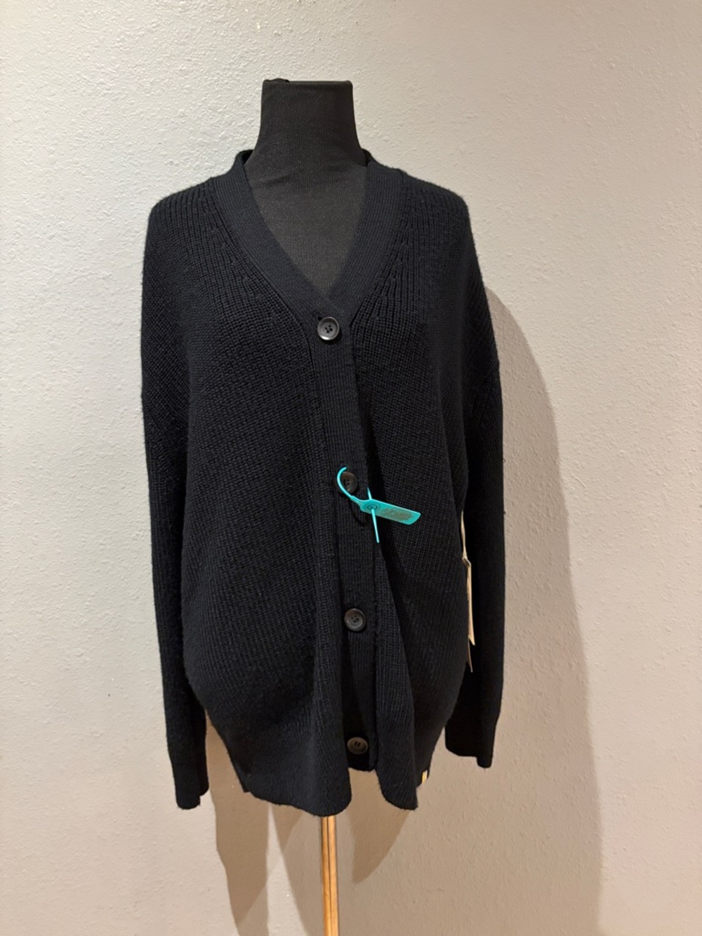 Vuori Alps Boyfriend Cardigan Black Sz. Small - Picture 10 of 17